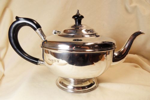 VERY FINE SOLID SILVER PEDESTAL FOOT TEAPOT BIRMINGHAM 1937 - ADDITIONAL PHOTO 2