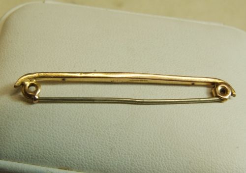 VINTAGE 9CT ROSE GOLD ENGRAVED BAR BROOCH BIRMINGHAM 1920 - ADDITIONAL PHOTO 2
