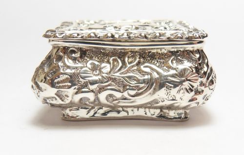 VICTORIAN SILVER SNUFF OR PILL BOX WITH GILT WASH INTERIOR BIRMINGHAM 1899 HENRY MATTHEWS - ADDITIONAL PHOTO 1