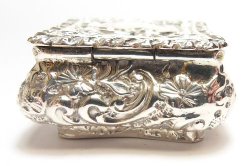 VICTORIAN SILVER SNUFF OR PILL BOX WITH GILT WASH INTERIOR BIRMINGHAM 1899 HENRY MATTHEWS - ADDITIONAL PHOTO 2