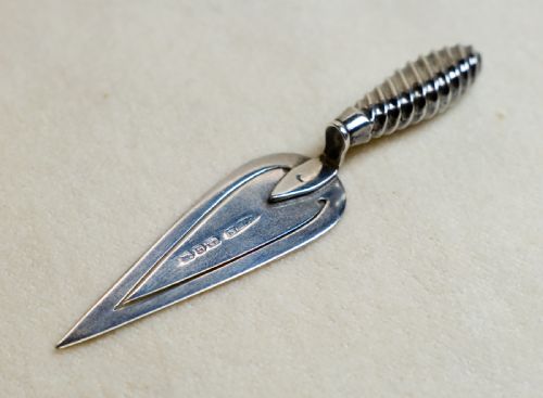 VICTORIAN SOLID SILVER NOVELTY BOOKMARK ADIE AND LOVEKIN BIRMINGHAM 1892 - ADDITIONAL PHOTO 1