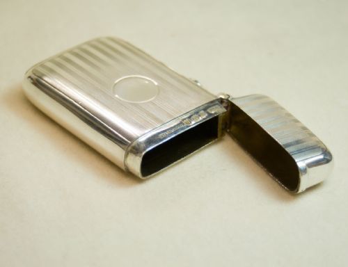 fig 4. Large Solid Silver Vesta Case, Birmingham 1912