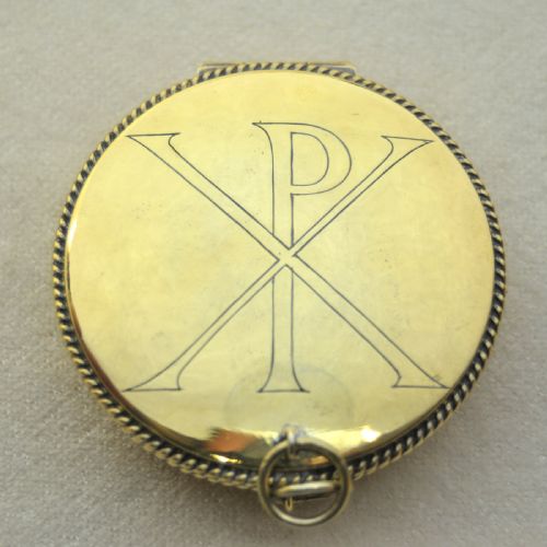SOLID SILVER GILT COMMUNION BOX FOR WAFERS LONDON 1938 NJL8179A - ADDITIONAL PHOTO 1