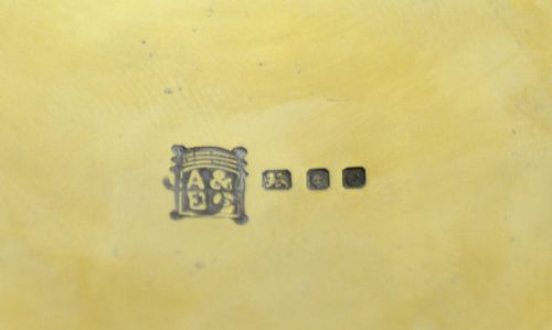 SOLID SILVER GILT COMMUNION BOX FOR WAFERS LONDON 1938 NJL8179A - ADDITIONAL PHOTO 4