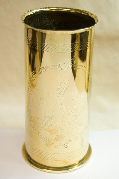 A VERY FINE AND INTERESTING PAIR OF WORLD WAR 1 TRENCH ART VASES DATED 1915 - ADDITIONAL PHOTO 1