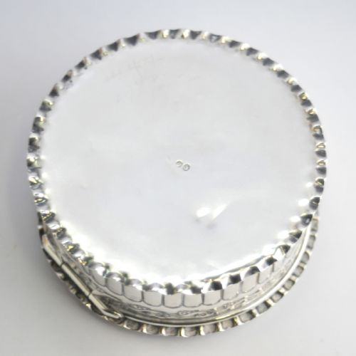 CIRCULAR SILVER TRINKET BOX BIRMINGHAM 1888 - ADDITIONAL PHOTO 4