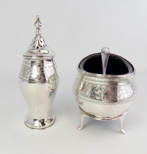 BEAUTIFUL SILVER PAIR OF SALT AND PEPPER POTS HALLMARKED LONDON 1939 BY RICHARD COMYNS NJL9378 - ADDITIONAL PHOTO 1