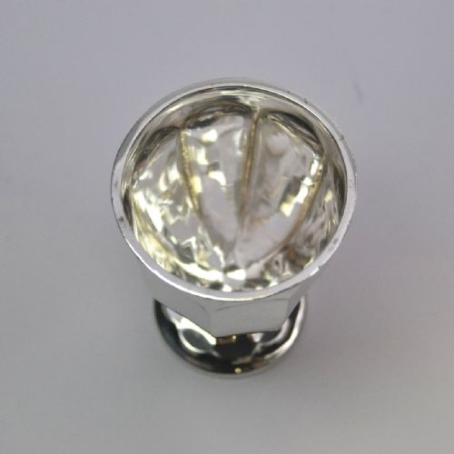 SILVER EGG CUP BY MAPPIN WEBB HALLMARKED LONDON 1931 NJL9610 - ADDITIONAL PHOTO 2
