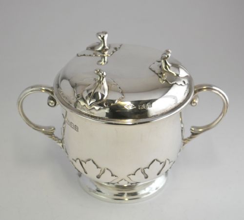 SILVER PORRINGER RARE FOOTED LID LONDON 1917 BY JOHNSON WALKER NJL10183 - ADDITIONAL PHOTO 1
