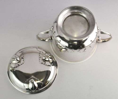 SILVER PORRINGER RARE FOOTED LID LONDON 1917 BY JOHNSON WALKER NJL10183 - ADDITIONAL PHOTO 7