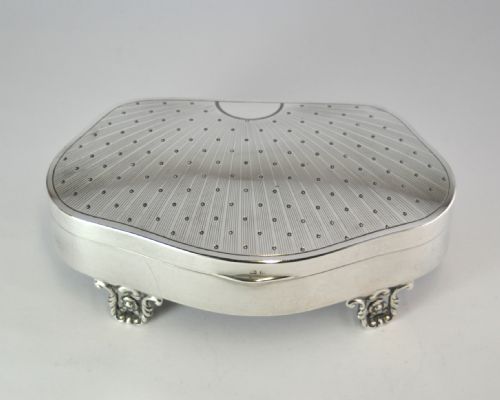 shellshaped silver jewellery trinket box birmingham 1919 - CATEGORY: ANTIQUE SILVER - DATED 1910