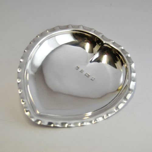 edwardian silver' heart' pin tray birmingham 1901 zimmerman - CATEGORY: ANTIQUE SILVER - DATED 1910