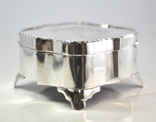 SILVER JEWELLERY CASKET LONDON 1905 WILLIAM COMYNS - ADDITIONAL PHOTO 9