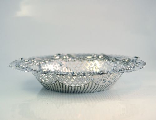 VICTORIAN SILVER EMBOSSED DISH BIRMINGHAM 1896 FARADAY DAVEY - ADDITIONAL PHOTO 3