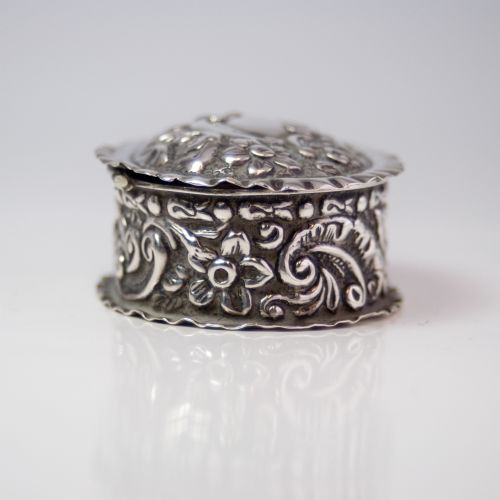 BEAUTIFULLY ORNATE VICTORIAN SILVER PILL TRINKET BOX BIRMINGHAM 1898 NJL9908 - ADDITIONAL PHOTO 4
