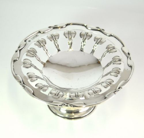 art nouveau silver tazza london 1901 william hutton - CATEGORY: ANTIQUE SILVER - DATED EDWARDIAN