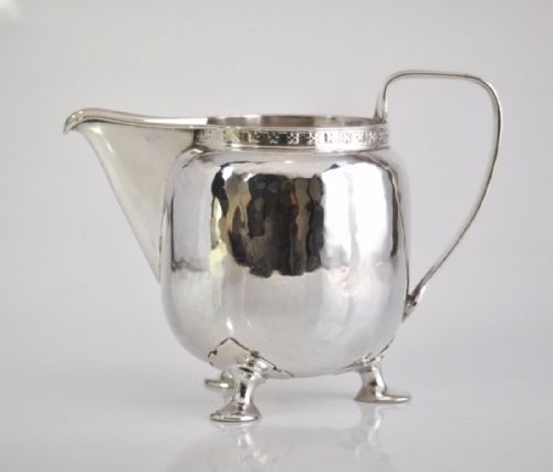 arts crafts silver cream jug hallmarked birmingham 1913 g l connell ltd njl10654 - CATEGORY: ANTIQUE SILVER - DATED 1920