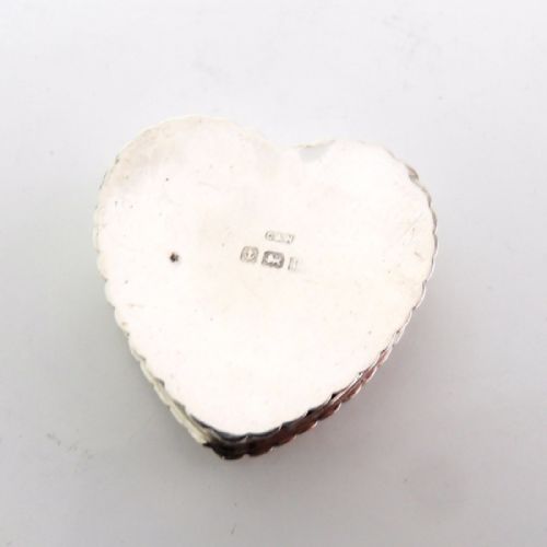 SILVER 'HEART' PILL BOX BIRMINGHAM 1911 CRISFORD NORRIS - ADDITIONAL PHOTO 6
