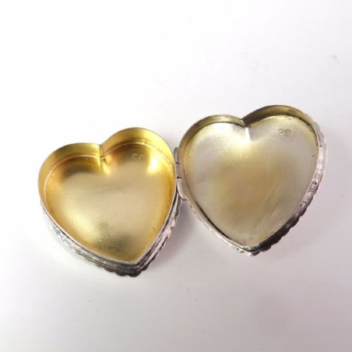 SILVER 'HEART' PILL BOX BIRMINGHAM 1911 CRISFORD NORRIS - ADDITIONAL PHOTO 7