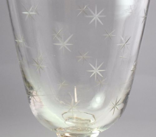 FINE EARLY VICTORIAN STAR CUT WINE GLASS - ADDITIONAL PHOTO 3