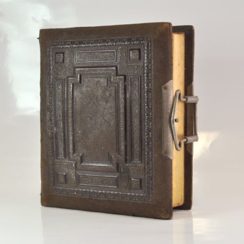 superb victorian photocarte de visite album - CATEGORY: ANTIQUE MISCELLANEOUS - DATED VICTORIAN