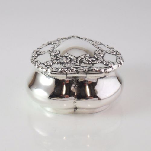 VICTORIAN SILVER HEART SHAPED BOX HENRY MATTHEWS BIRMINGHAM 1900 NJL11085 - ADDITIONAL PHOTO 2