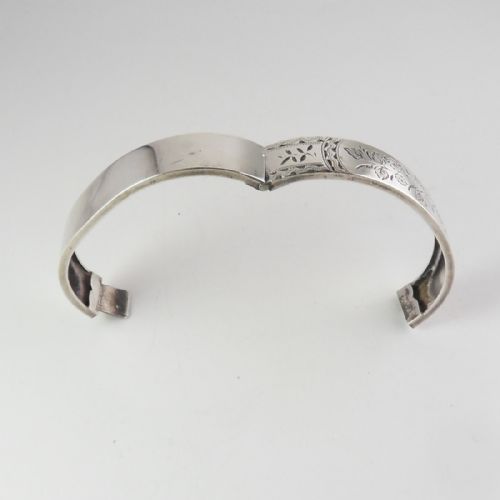 VICTORIAN ENGRAVED SILVER BANGLE CHESTER 1885 - ADDITIONAL PHOTO 6