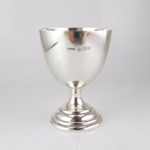 stylish silver egg cup hallmarked birmingham 1937 al davenport - CATEGORY: ANTIQUE SILVER - DATED 1940