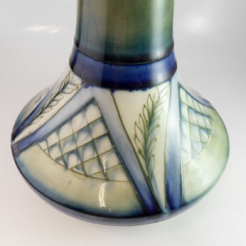 RARE SIGNED WILLIAM MOOORCROFT CORN PATTERN VASE - ADDITIONAL PHOTO 6