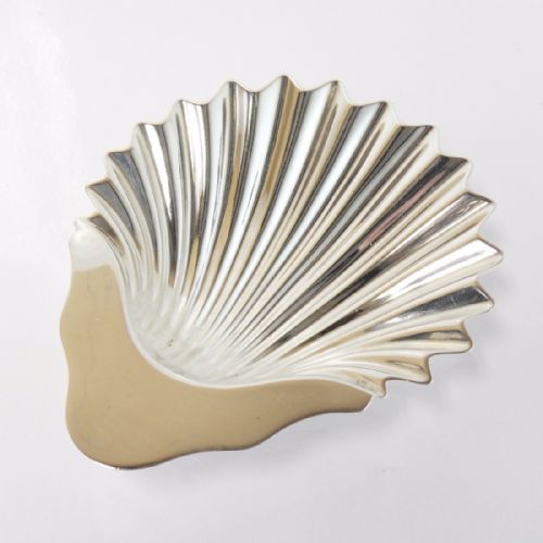 SILVER SHELL DISH LONDON 1901 BY GOLDSMITHS - ADDITIONAL PHOTO 1