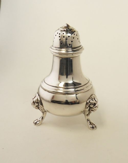 victorian silver 'lion head feet' pepper london 1875 - CATEGORY: ANTIQUE SILVER - DATED VICTORIAN