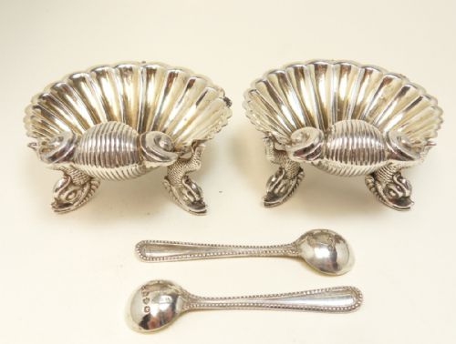 PAIR SHELL DESIGN DOLPHIN FEET SILVER SALTS LONDON 1877 - ADDITIONAL PHOTO 5