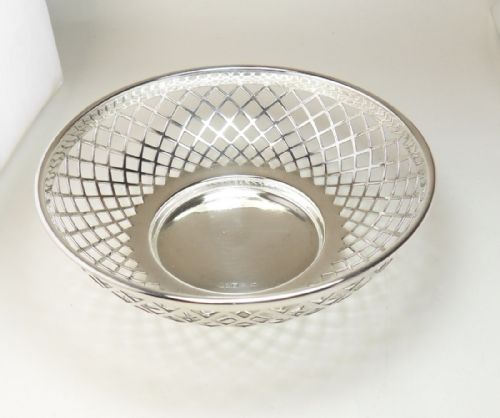SOLID SILVER OPENWORK BOWL CHESTER 1913 - ADDITIONAL PHOTO 4