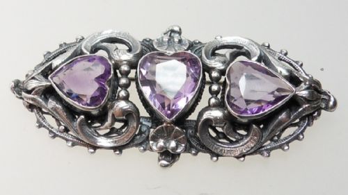 edwardian zoltan white silver heart shaped amethyst set brooch - CATEGORY: ANTIQUE JEWELLERY - DATED EDWARDIAN