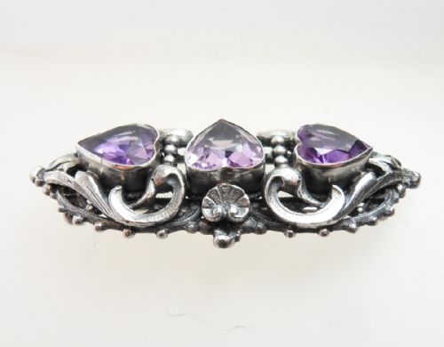 EDWARDIAN ZOLTAN WHITE SILVER HEART SHAPED AMETHYST SET BROOCH - ADDITIONAL PHOTO 4