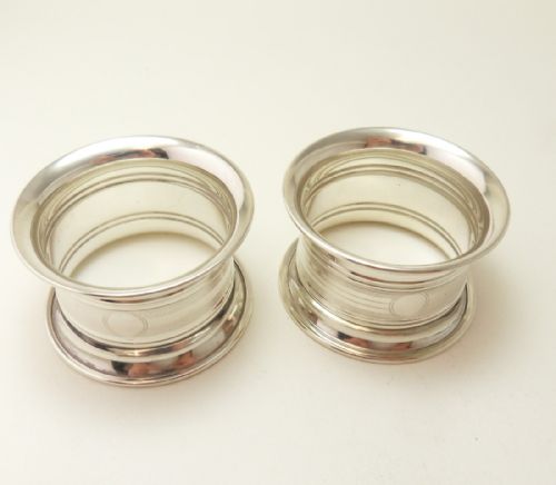 PAIR OF SILVER NAPKIN RINGS CHESTER 1926 - ADDITIONAL PHOTO 2