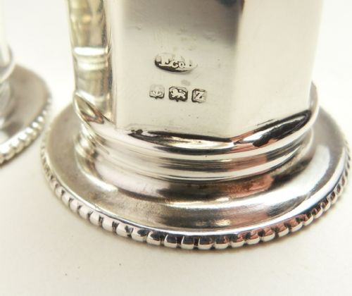 PAIR OF BULLET FORM SILVER PEPPERETTES BIRMINGHAM 1924 - ADDITIONAL PHOTO 4