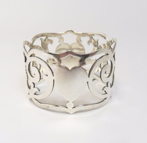 silver 'heart' napkin ring dublin 1911 wakely wheeler - CATEGORY: ANTIQUE SILVER - DATED 1920