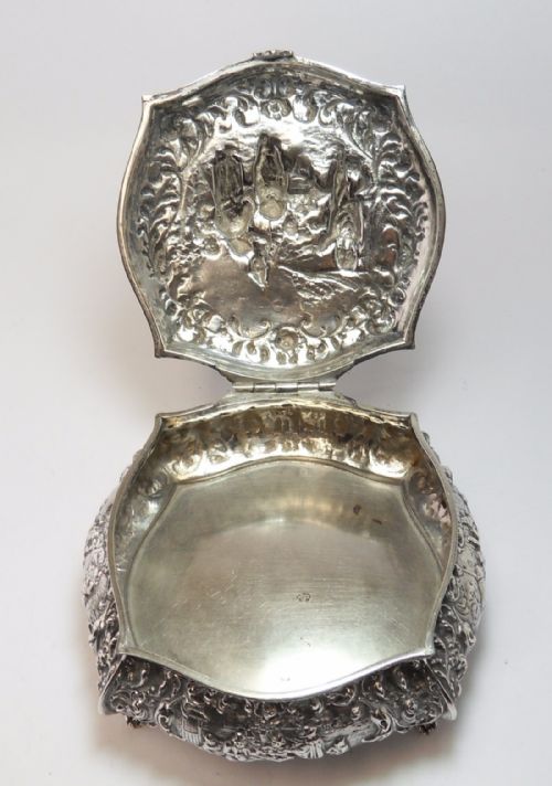 DUTCH SILVER EMBOSSED TRINKET BOX 'PASTORAL SCENE' AMSTERDAM 1926 - ADDITIONAL PHOTO 3