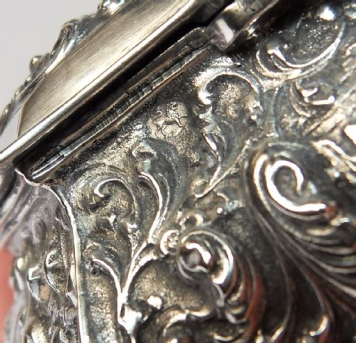 DUTCH SILVER EMBOSSED TRINKET BOX 'PASTORAL SCENE' AMSTERDAM 1926 - ADDITIONAL PHOTO 5