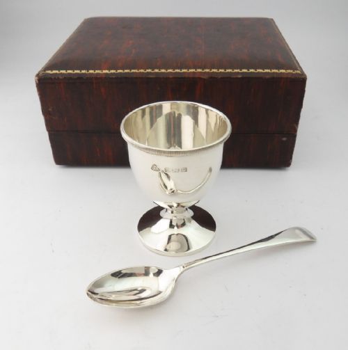 SILVER EGG CUP SPOON CHRISTENING SET BIRMINGHAM 1940 - ADDITIONAL PHOTO 1