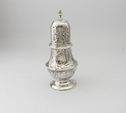 DECORATIVE VICTORIAN SILVER PEPPER POT LONDON 1897 - ADDITIONAL PHOTO 1