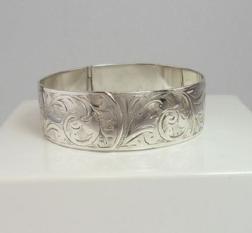 charles horner silver hinged bangle chester 1937 - CATEGORY: ANTIQUE SILVER - DATED 1940