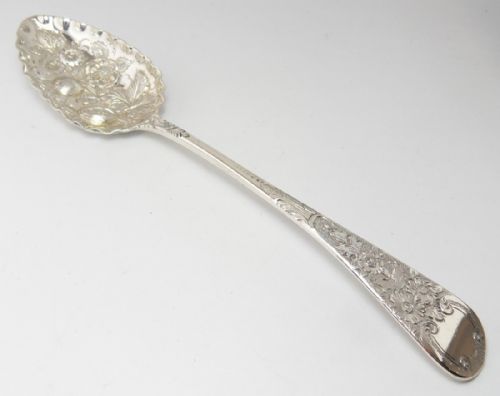 fig 1. EXQUISITE REGENCY SILVER BERRY SPOON LONDON 1816