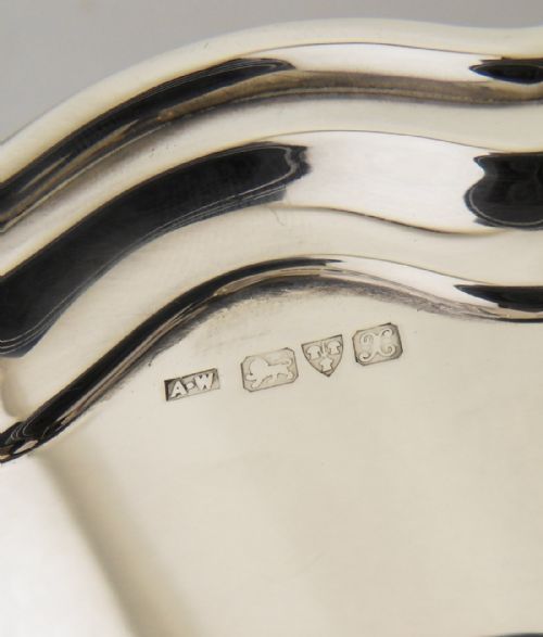 FINE SOLID SILVER SALVER CHESTER 1923 - ADDITIONAL PHOTO 2