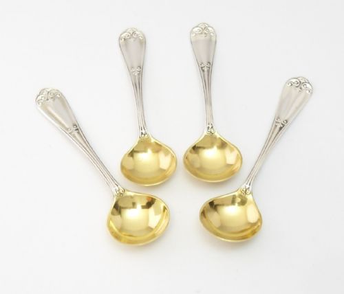 4 SILVER GILDED SALT SPOONS SHEFFIELD 1880 WALKER HALL - ADDITIONAL PHOTO 5
