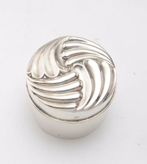 victorian silver pill box birmingham 1890 - CATEGORY: ANTIQUE SILVER - DATED VICTORIAN