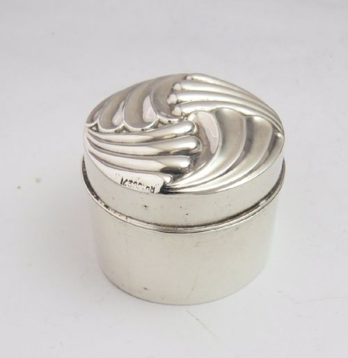 VICTORIAN SILVER PILL BOX BIRMINGHAM 1890 - ADDITIONAL PHOTO 4