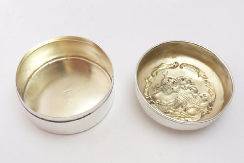 ART NOUVEAU SILVER PILL BOX CHESTER 1904 - ADDITIONAL PHOTO 2