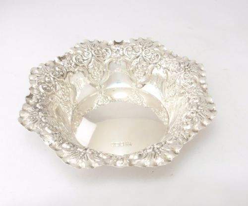 SILVER REPOUSSE DISH SHEFFIELD 1902 FENTON BROTHERS - ADDITIONAL PHOTO 1